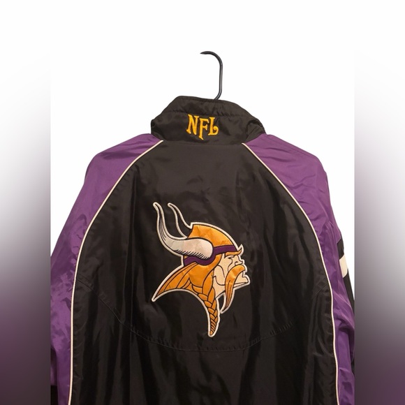NFL Minnesota Vikings Reversible Men’s Jacket. Size Medium. Good condition - Picture 5 of 12